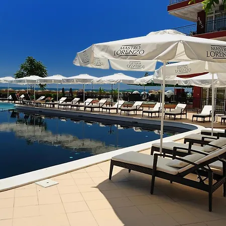Heaven Hotel 3*